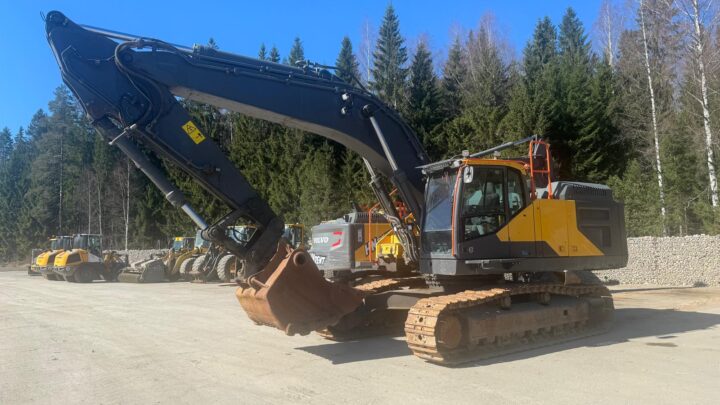 VOLVO EC380EL